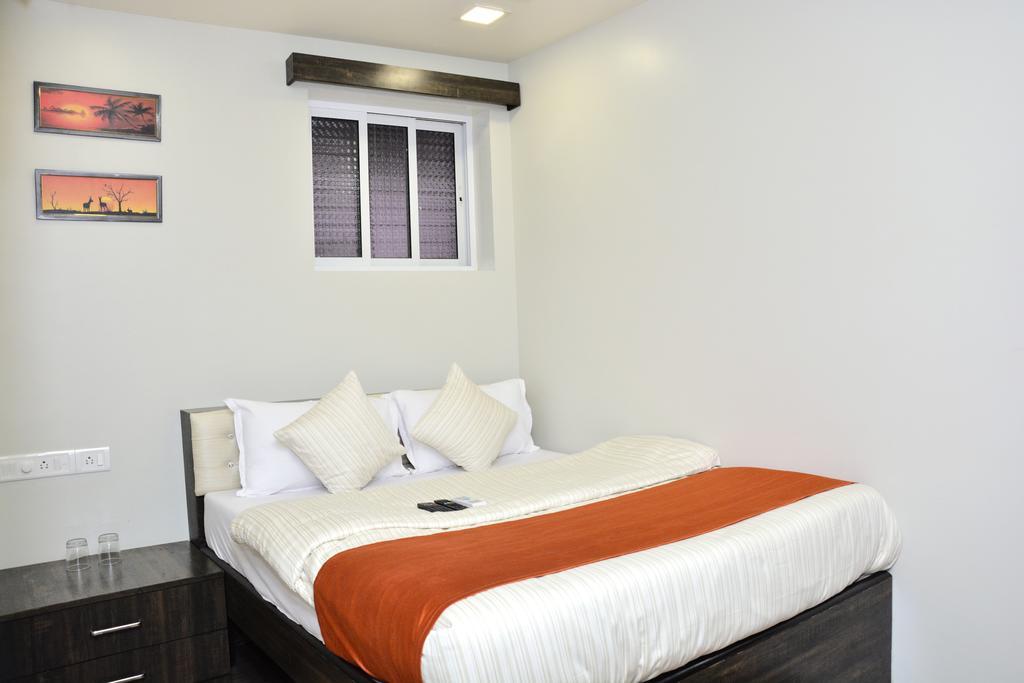 Premier Inn Mumbai  Buitenkant foto