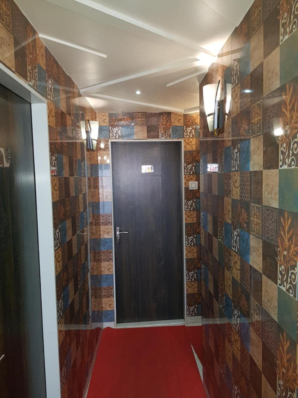 Premier Inn Mumbai  Buitenkant foto